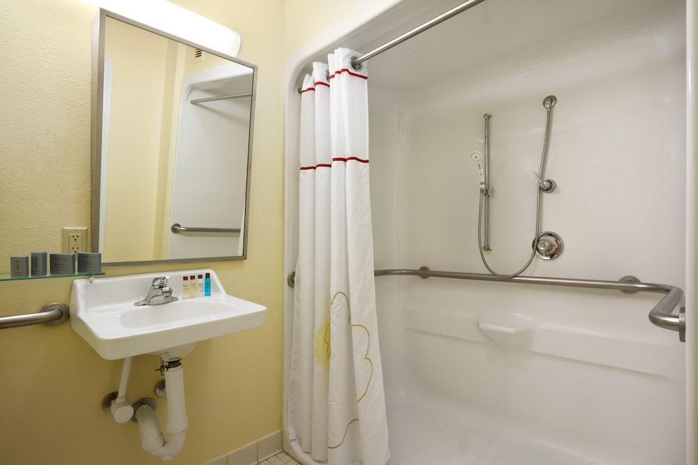 Mainstay Suites Detroit Farmington Hills Exteriör bild