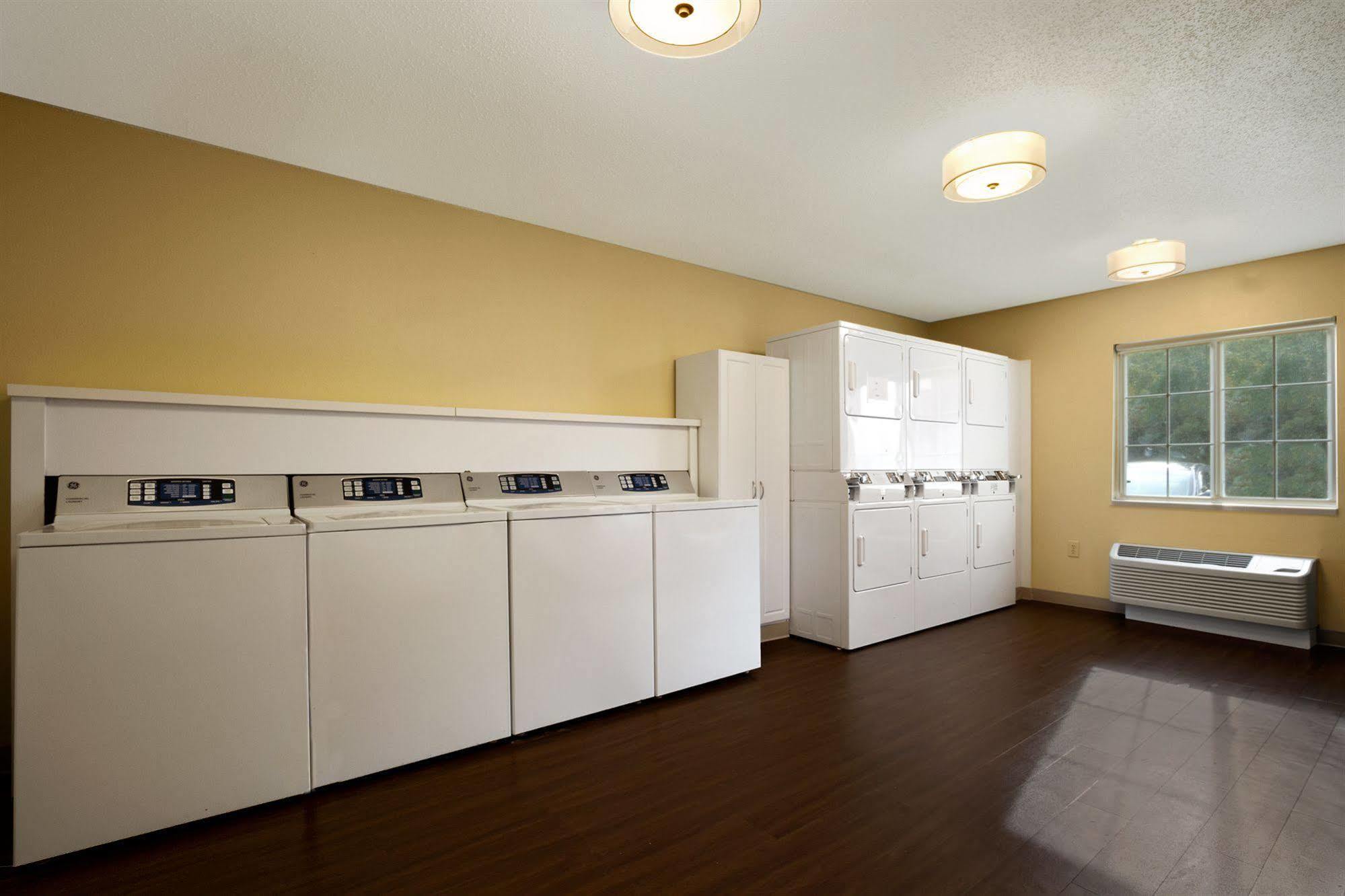 Mainstay Suites Detroit Farmington Hills Exteriör bild